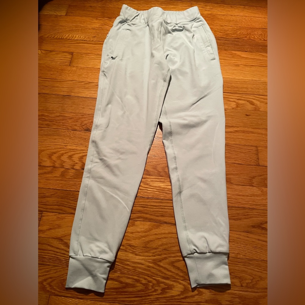 Alphalete joggers